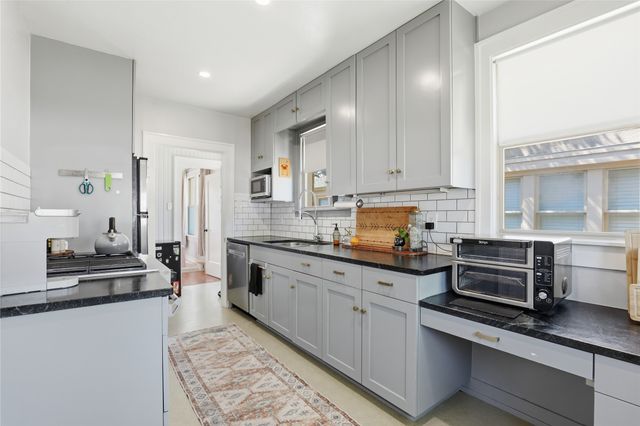 4121 Pershing Avenue, Fort Worth, TX 76107