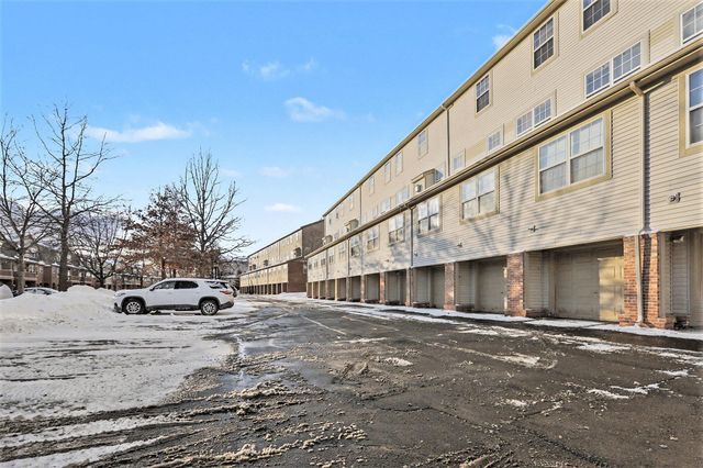 2856 Barclay Way, Ann Arbor, MI 48105