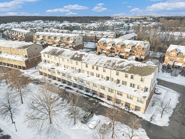 2856 Barclay Way, Ann Arbor, MI 48105