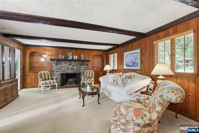 25 Carnot Avenue, Woodcliff Lake, NJ 07677