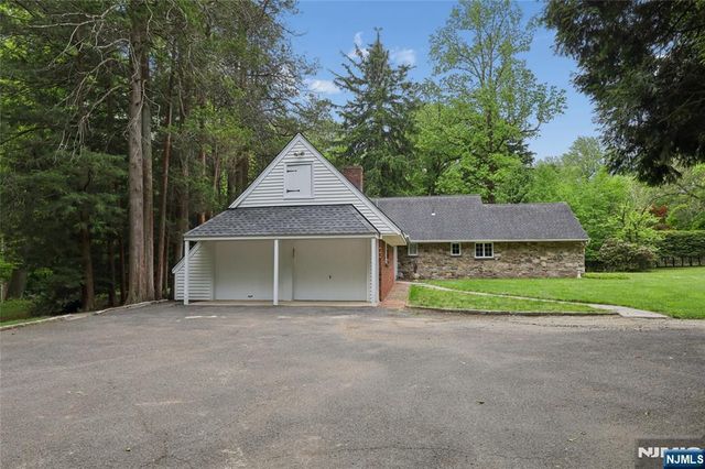 25 Carnot Avenue, Woodcliff Lake, NJ 07677
