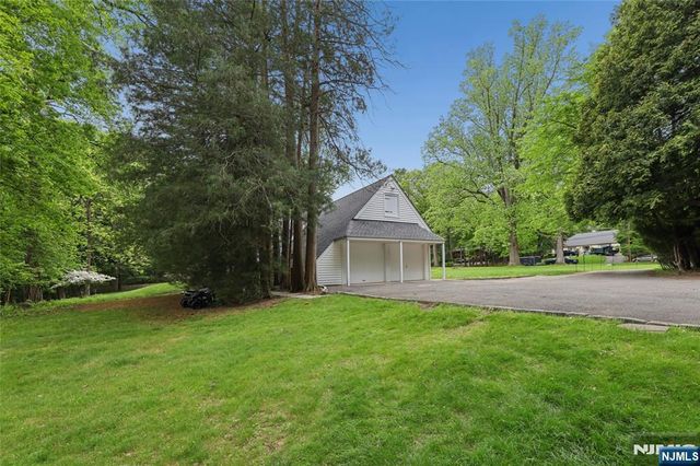 25 Carnot Avenue, Woodcliff Lake, NJ 07677
