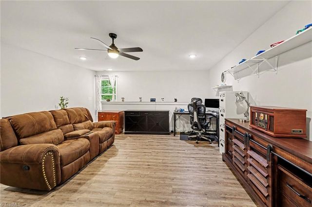 4960 Cannon Crossing Way, Greensboro, NC 27410