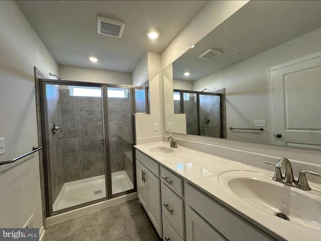 10976 BARNARD PL, White Plains, MD 20695