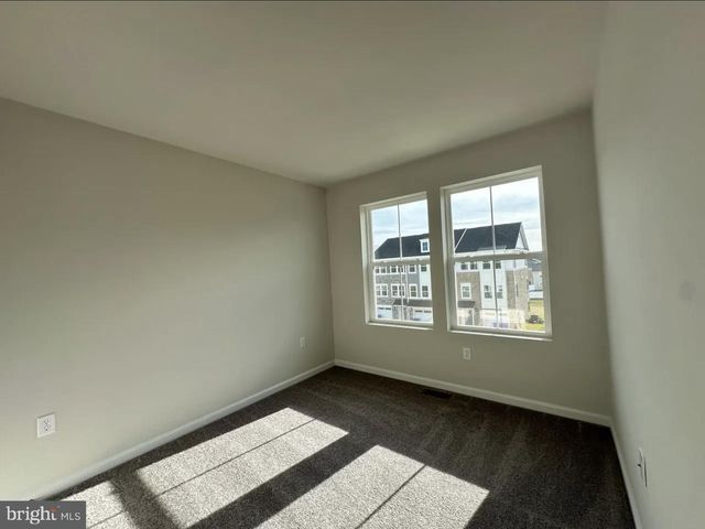 10976 BARNARD PL, White Plains, MD 20695