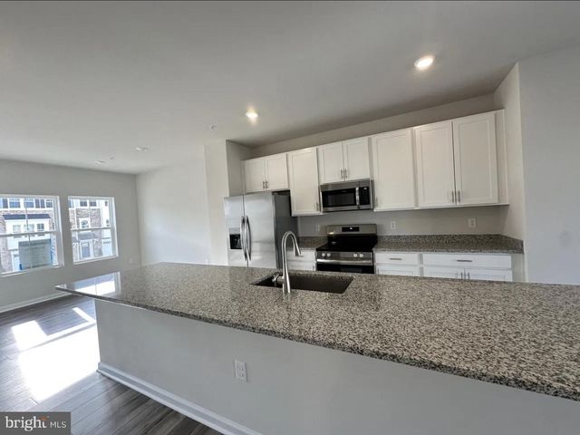 10976 BARNARD PL, White Plains, MD 20695