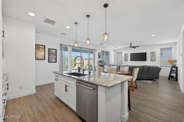 1540 W DESERT SPOON Drive, San Tan Valley, AZ 85140