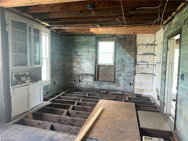 706 Arch Street, Mount Airy, NC 27030