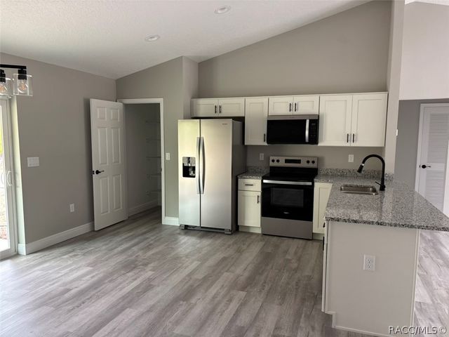 5659 N Matheson Drive, Dunnellon, FL 34434