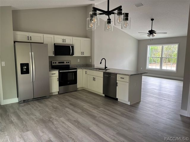 5659 N Matheson Drive, Dunnellon, FL 34434