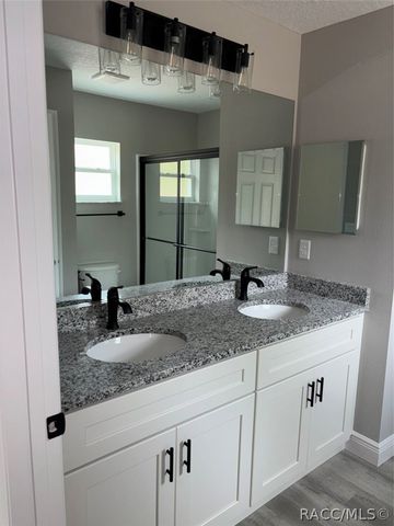 5659 N Matheson Drive, Dunnellon, FL 34434