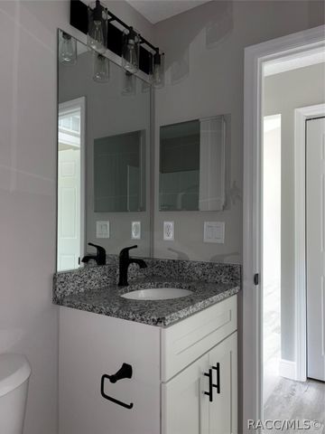 5659 N Matheson Drive, Dunnellon, FL 34434