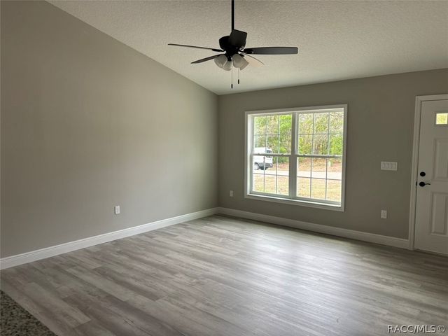 5659 N Matheson Drive, Dunnellon, FL 34434