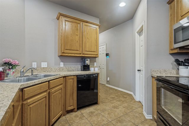 1 Pleasant Valley, Sanger, TX 76266