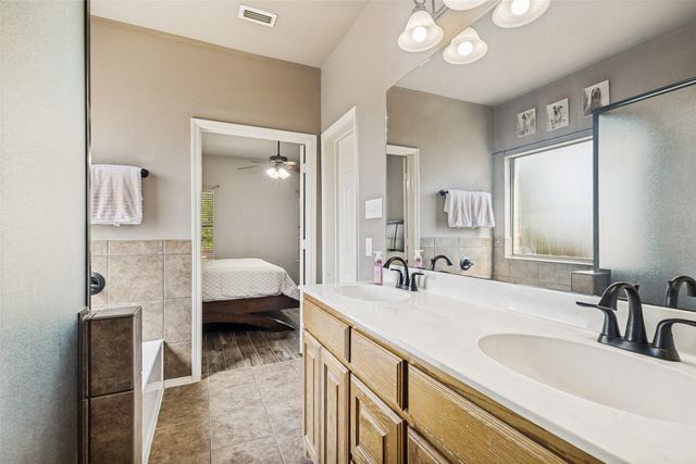 1 Pleasant Valley, Sanger, TX 76266