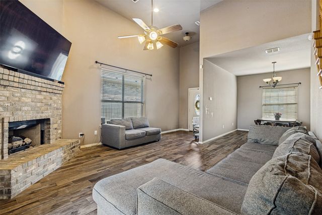 1 Pleasant Valley, Sanger, TX 76266