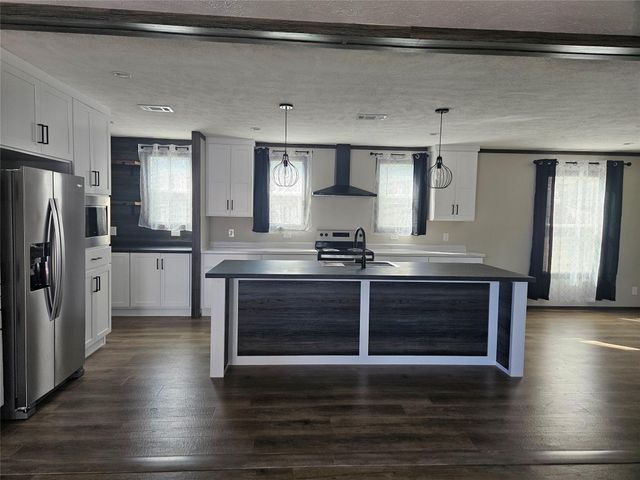 16854 W Forrestal W, Montgomery, TX 77316