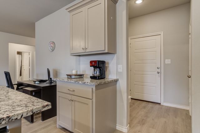 7727 96th Street, Lubbock, TX 79424