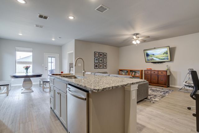 7727 96th Street, Lubbock, TX 79424