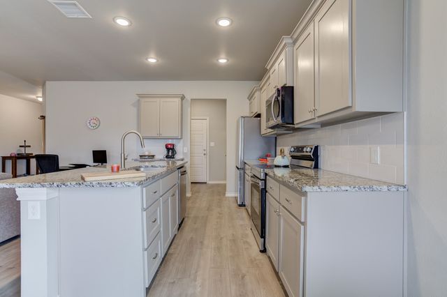 7727 96th Street, Lubbock, TX 79424