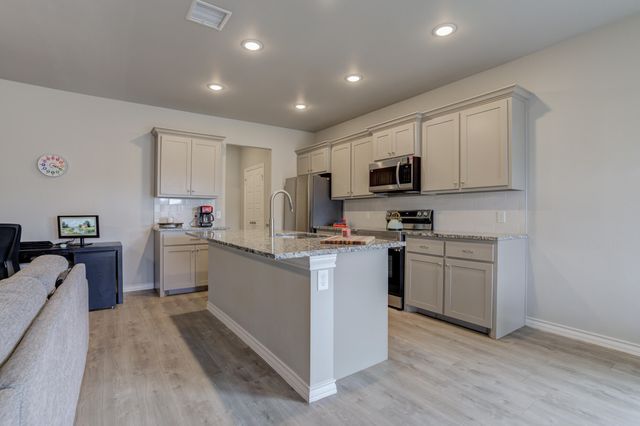 7727 96th Street, Lubbock, TX 79424