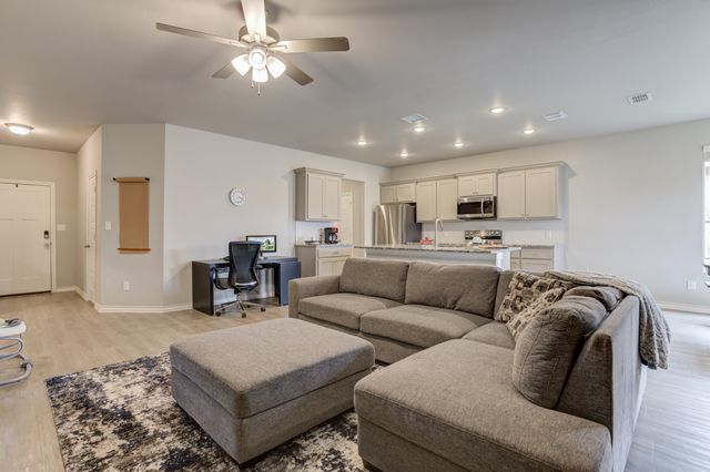 7727 96th Street, Lubbock, TX 79424