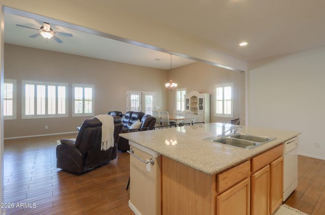 40 N AGUA FRIA Lane, Casa Grande, AZ 85194