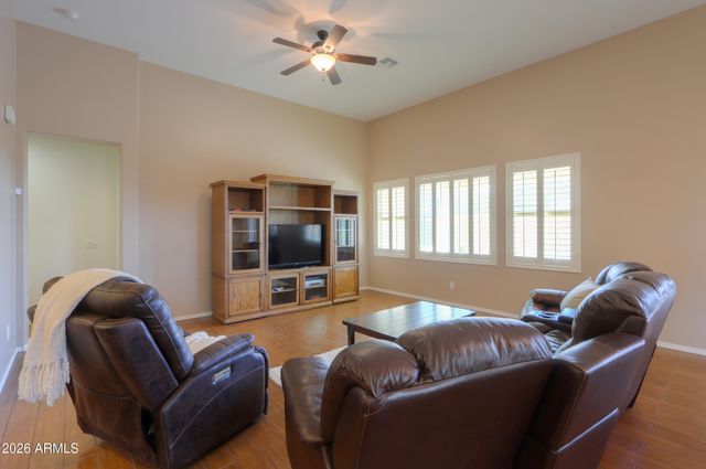 40 N AGUA FRIA Lane, Casa Grande, AZ 85194