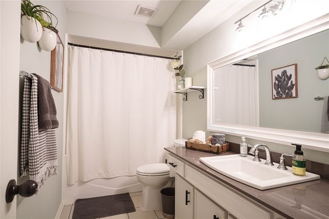 1924 Sierra Drive, Lewisville, TX 75077