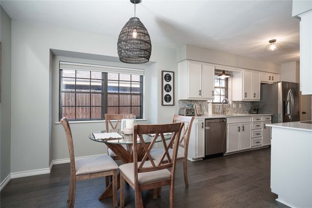 1924 Sierra Drive, Lewisville, TX 75077