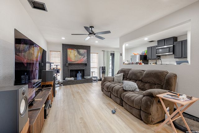 2310 Oriley, San Antonio, TX 78251