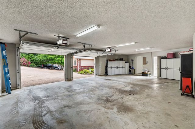 65 Forfar Drive, Bella Vista, AR 72715