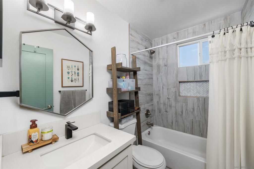 Image 14 of property listing at 10056 Woodpark, Santee, CA 92071
