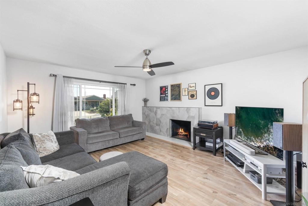 Image 2 of property listing at 10056 Woodpark, Santee, CA 92071