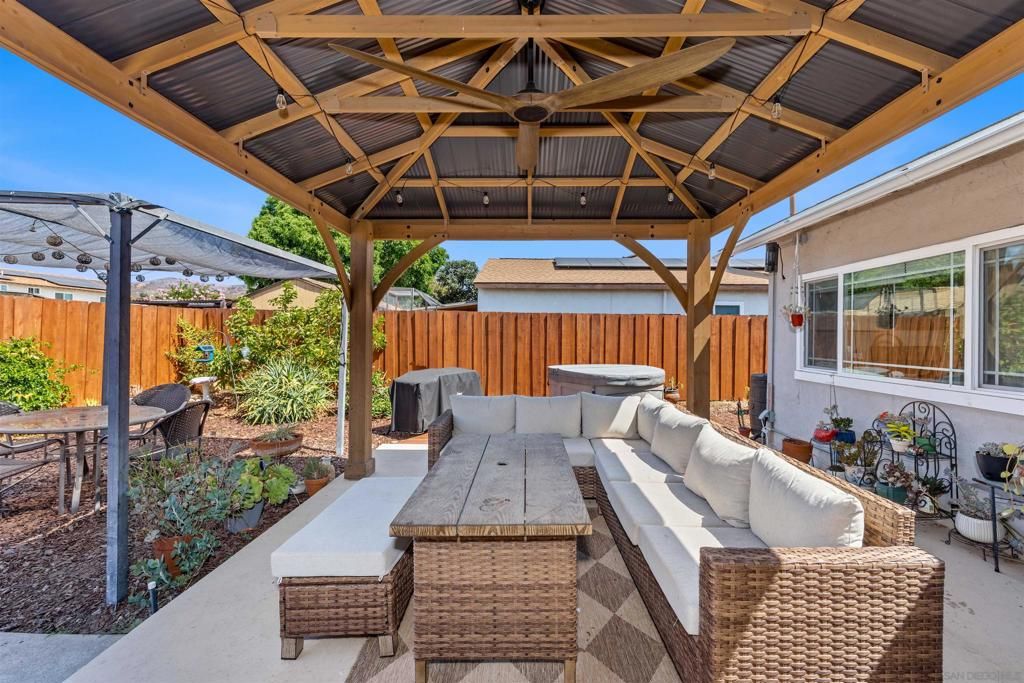 Image 20 of property listing at 10056 Woodpark, Santee, CA 92071