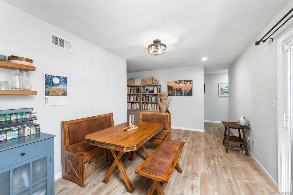 Image 6 of property listing at 10056 Woodpark, Santee, CA 92071