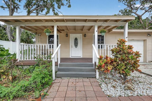 6220 W THORPE STREET, Tampa, FL 33611