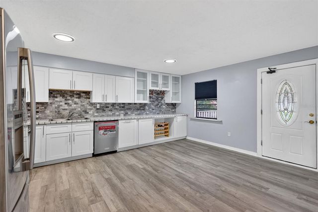 6220 W THORPE STREET, Tampa, FL 33611