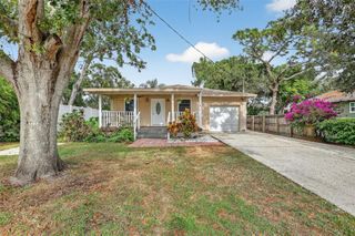 6220 W THORPE STREET, Tampa, FL 33611