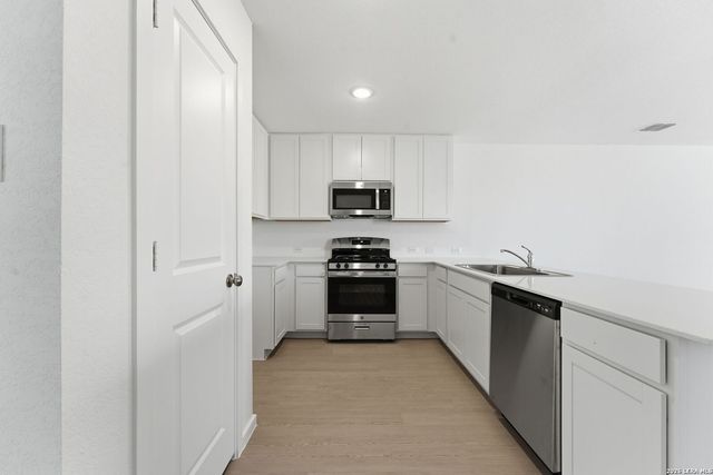 9815 Abrams View, Converse, TX 78109