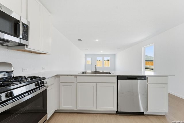 9815 Abrams View, Converse, TX 78109