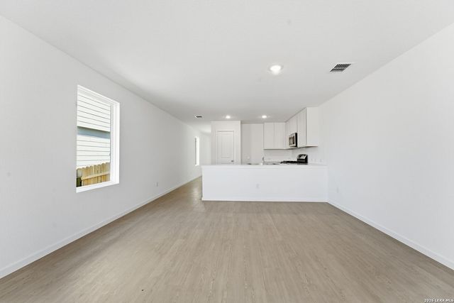 9815 Abrams View, Converse, TX 78109