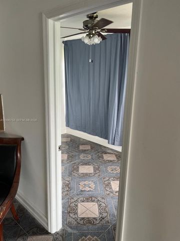 285 NE 191st St 2901, Miami, FL 33179