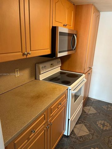 285 NE 191st St 2901, Miami, FL 33179