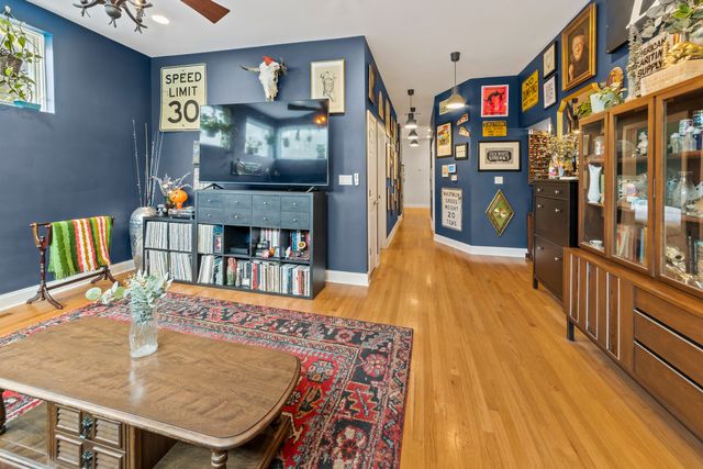 2558 W Haddon Avenue 1, Chicago, IL 60622