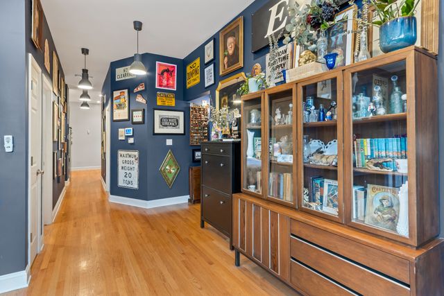 2558 W Haddon Avenue 1, Chicago, IL 60622