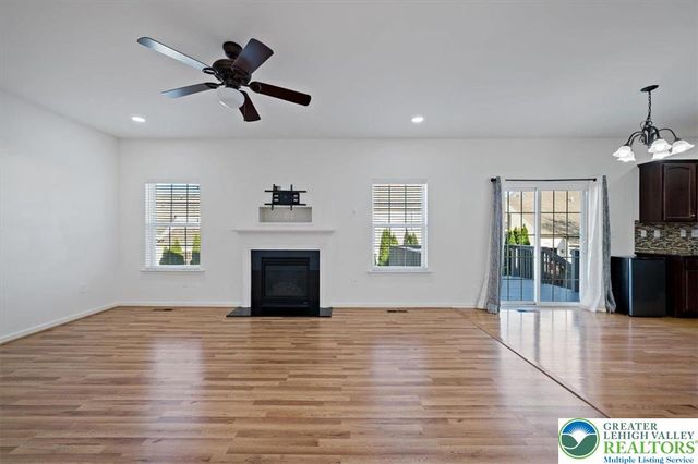 17 Stonecreek Court, Palmer Twp, PA 18045