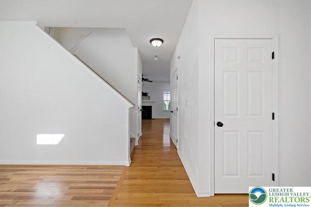 17 Stonecreek Court, Palmer Twp, PA 18045