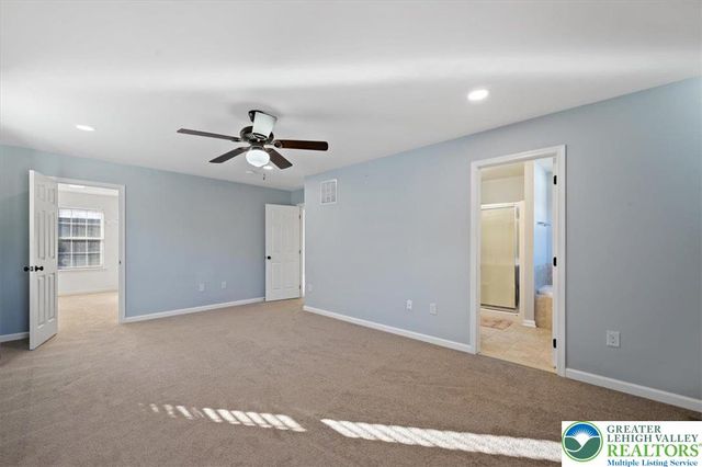 17 Stonecreek Court, Palmer Twp, PA 18045