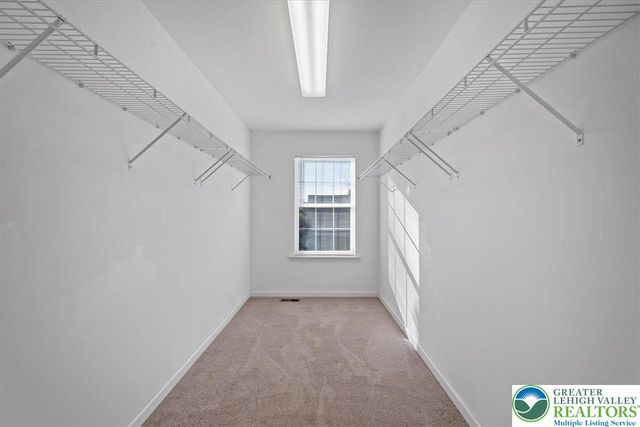 17 Stonecreek Court, Palmer Twp, PA 18045